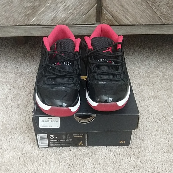 Shoes - Jordan retro 11s, breds, lows